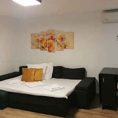 Lovely With Courtyard * Μανγκάλια